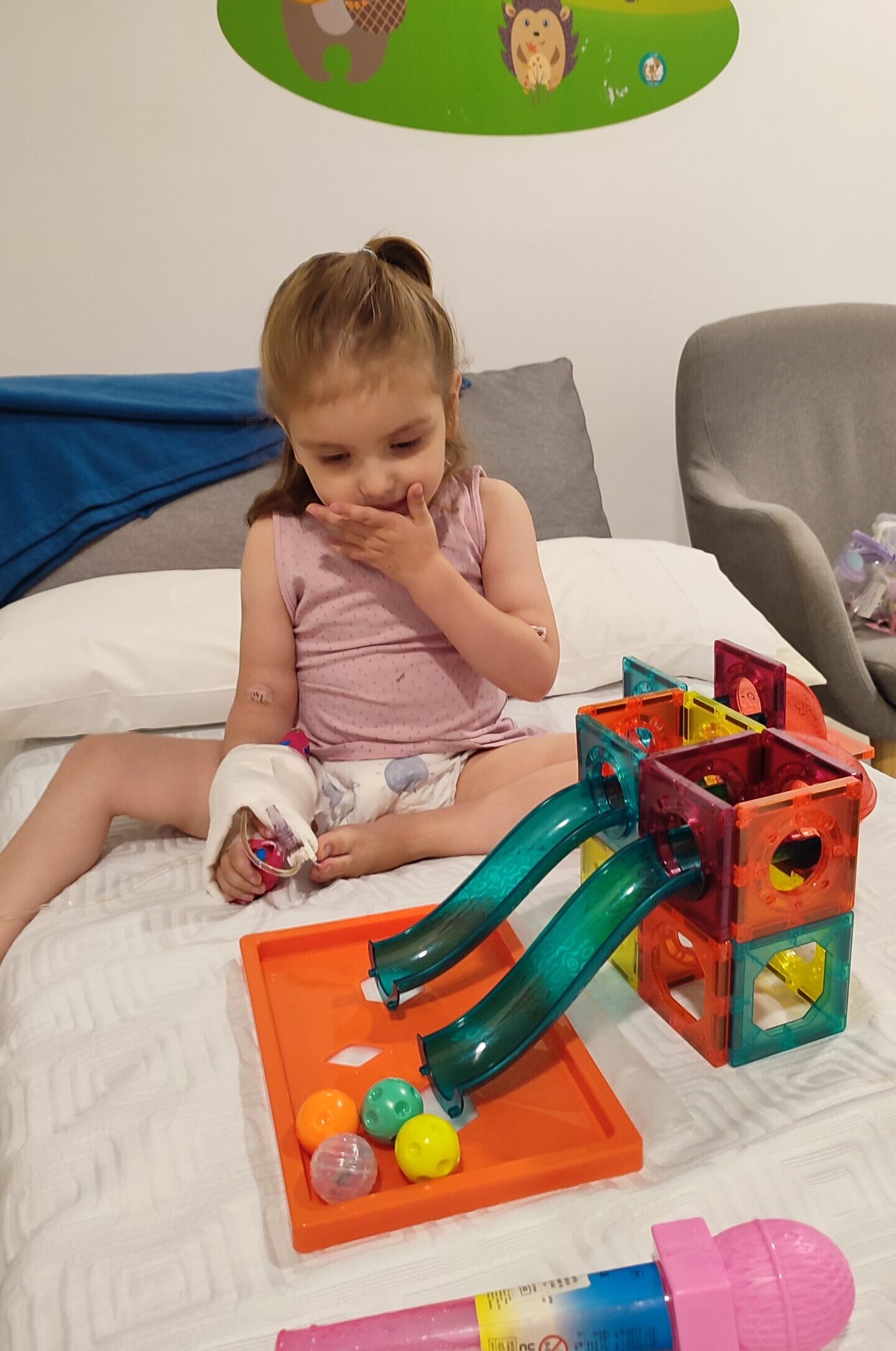 Niña jugando